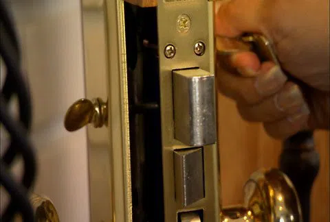 Levittown Lock And Key Levittown, PA 215-716-7635 - apartment-lock-change